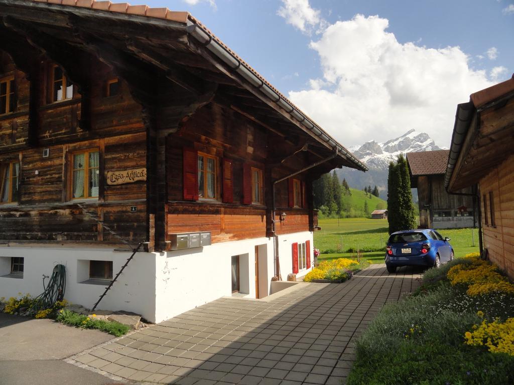 Casa Antica Appartement Gstaad Buitenkant foto